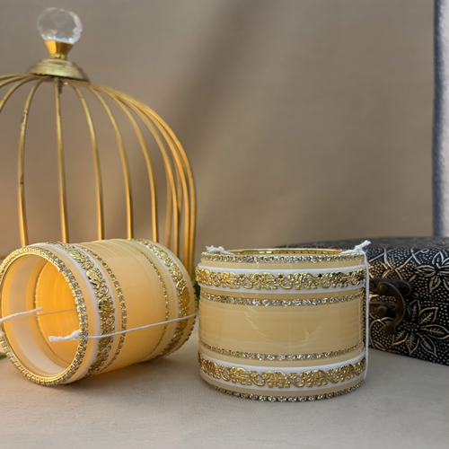 PASTEL YELLOW CHUDA