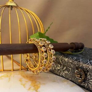 MAHNOOR BANGLE